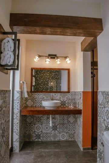 Hotel Y Restaurant Embajadoras 3*