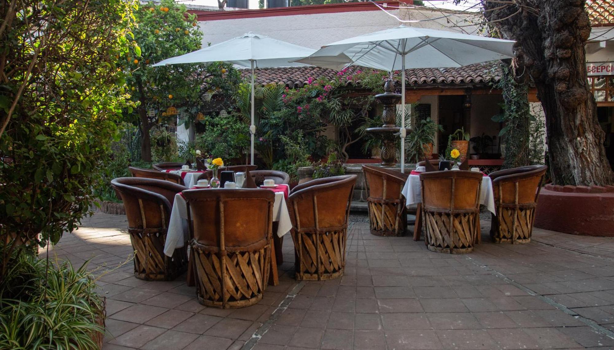 Y Restaurant Embajadoras